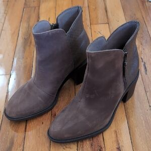 Clark's Distressed Booties 8W